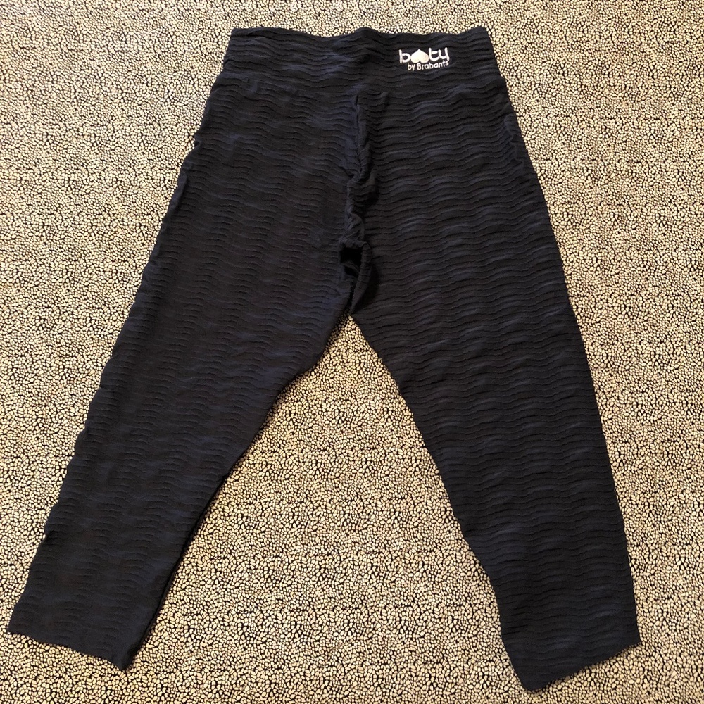Booty by Brabants- Cropped Capri, Graffiti (gray)